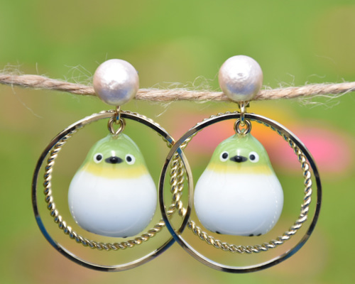 メジロのつがいピアス 43675cb65371c3170ea10bbd0eb1f8