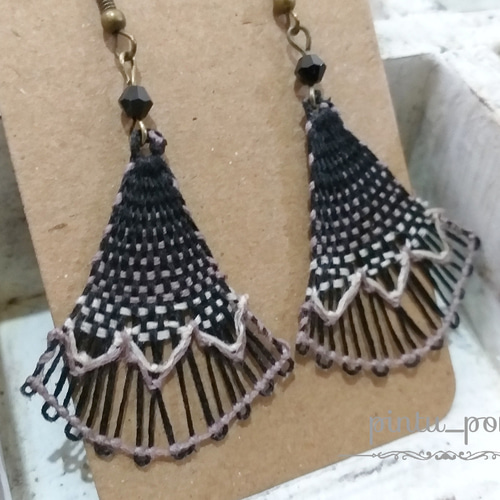 ❁ バリ島 よりお届けします ❁ ニャンドゥティピアス イヤリング 刺繍 
