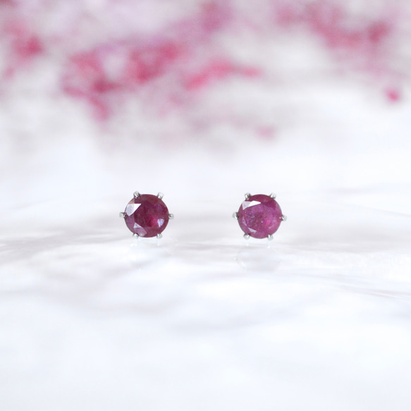 天然石ルビーのシンプルな一粒スタッドピアス】ピンクレッド /4mm