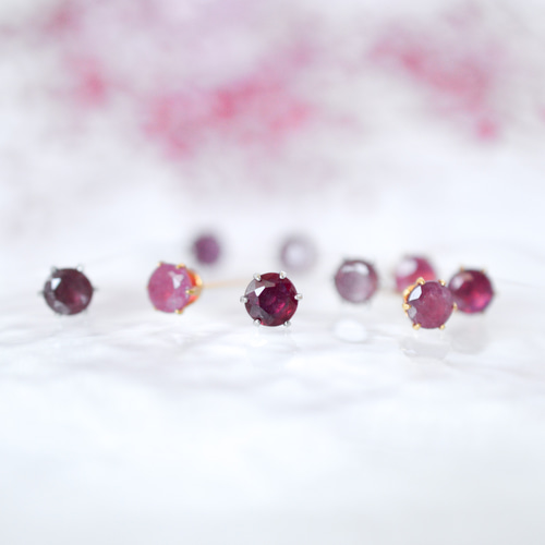 天然石ルビーのシンプルな一粒スタッドピアス】ピンクレッド /4mm