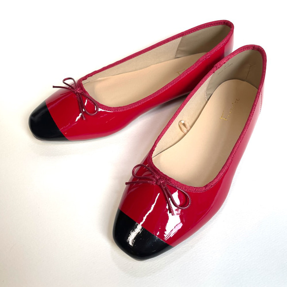 Rakuchinpetanko♪ 二色琺瑯合成皮革芭蕾舞鞋 (紅 x 琺瑯黑) 23.5 厘米至 24.5 厘米 第3張的照片
