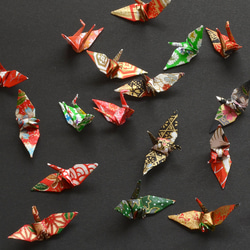 お正月や：ピアスの素材にメッセージカード、海外の方へプレゼント「和紙の折り鶴（30個1組）」 5枚目の画像