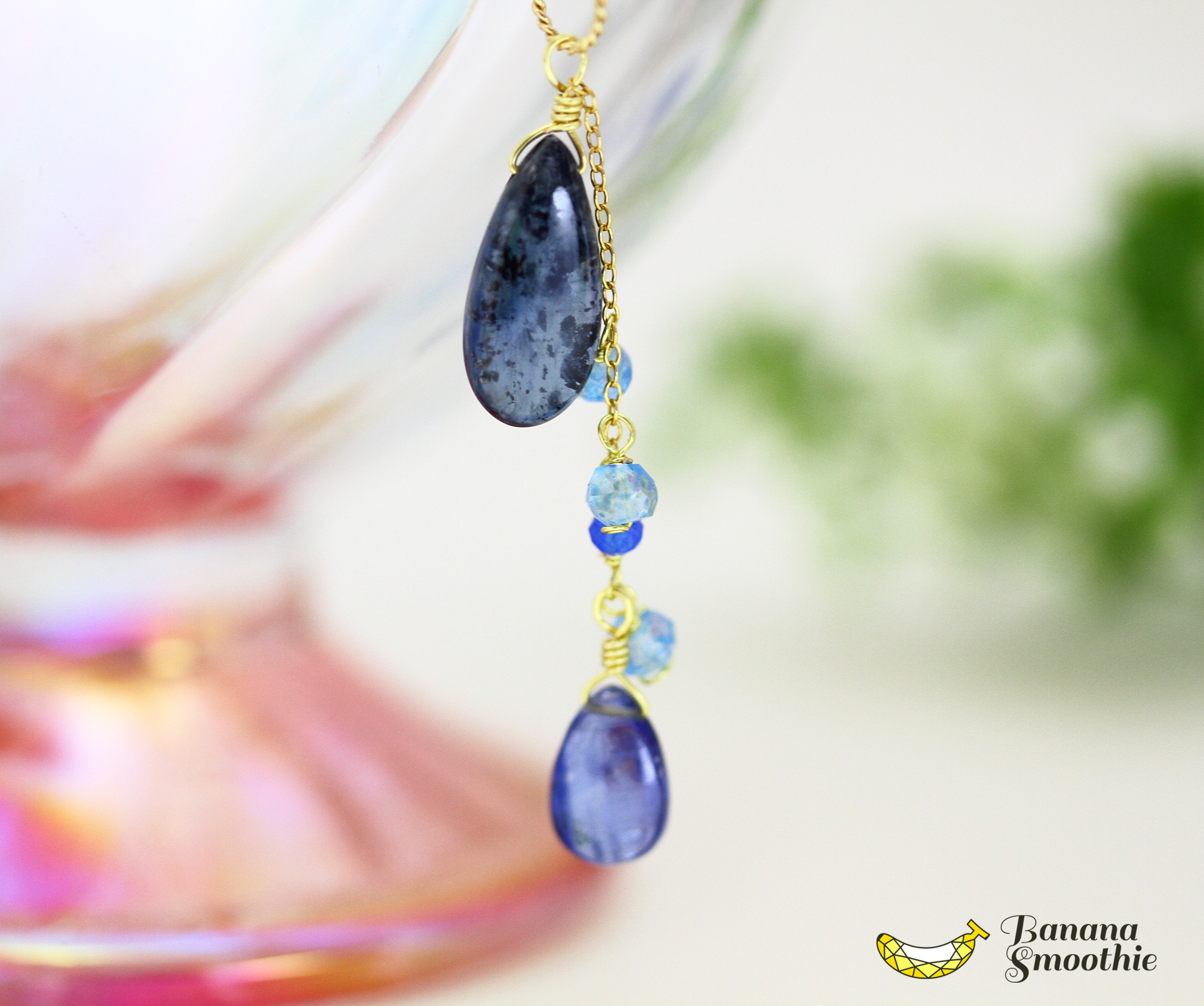 深海ブルーネックレス で魅惑的な女性に♪ モスカイヤナイト × カイヤナイト × 他天然石 14kgfネックレス