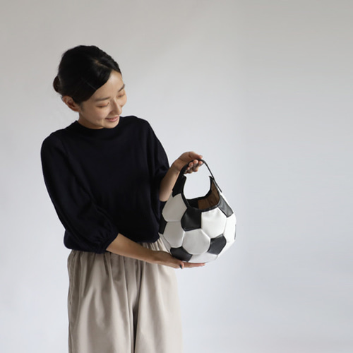 再入荷 ラスト1 Sサイズ 上質シュリンクPUレザー サッカー