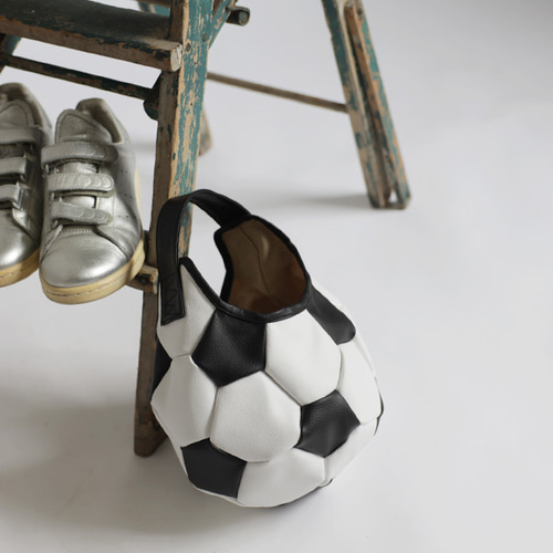 再入荷 ラスト1 Sサイズ 上質シュリンクPUレザー サッカー