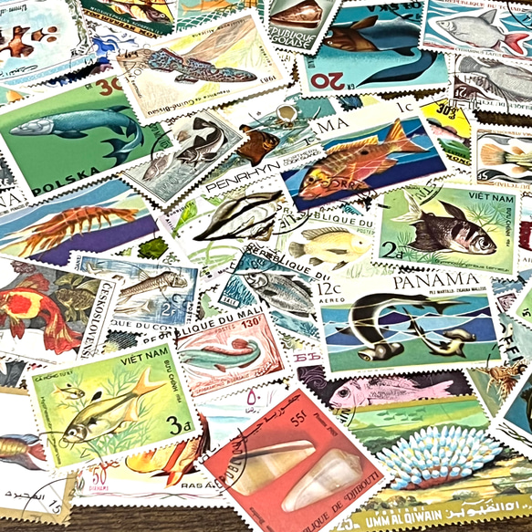 世界の切手~魚たち~30枚☆使用済み切手・海外切手 その他素材 包み屋