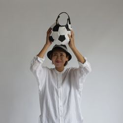 ＊ラスト２　母の日ＳＡＬＥ　Mサイズ　上質シュリンクPUレザー　サッカー ボール　手持ち肩掛け　ハンド バッグZ26M 12枚目の画像