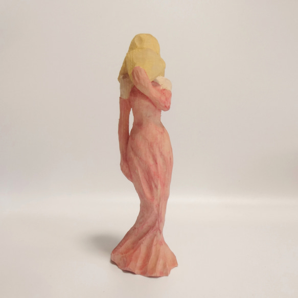 木彫刻 アート『 顔を隠す貴婦人 』 芸術 アート 女性 ハンドメイド 松