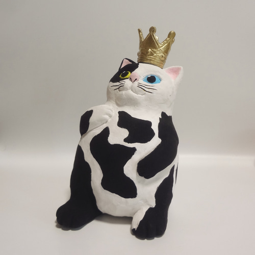 石粉粘土 彫刻『 偉そうな猫 』 芸術 彫刻 動物 猫 アート 彫刻 佐藤