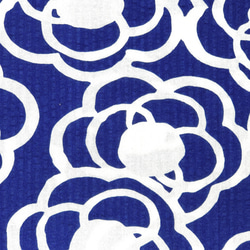 リップル生地【50×110cm】 ブルー＆フラワー 花柄 大柄 シンプル 青 布 浴衣 甚平 2枚目の画像