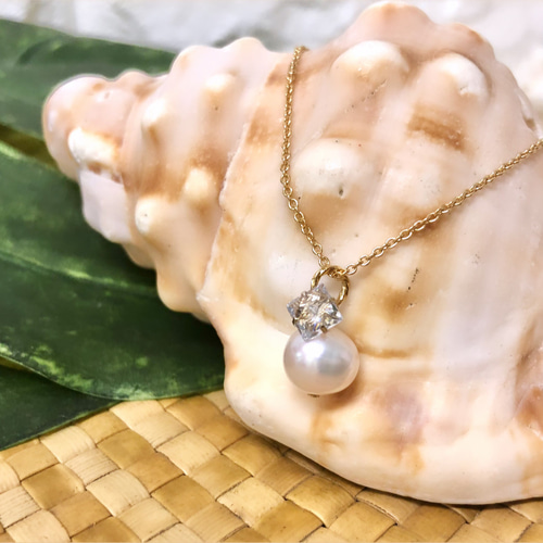淡水パール ジルコニア ネックレス 「真珠の上でキラキラ光る