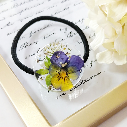 ビオラヘアゴム 花ヘアゴム レジン ヘアアクセサリー ボタニカル