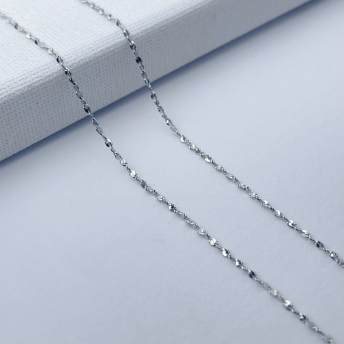 つけっぱなしOK！キラキラネックレスチェーン 華奢 シンプル 重ね付け