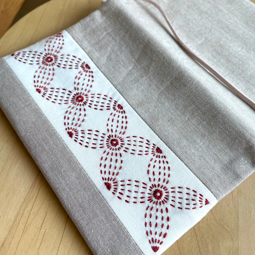 刺し子ブックカバー 花文/ブラウン/文庫本サイズ 布 パッチワーク