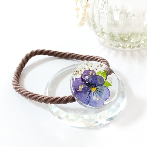 ヘアゴム ビオラ 花ヘアゴム レジン ヘアアクセサリー ボタニカル 紫色