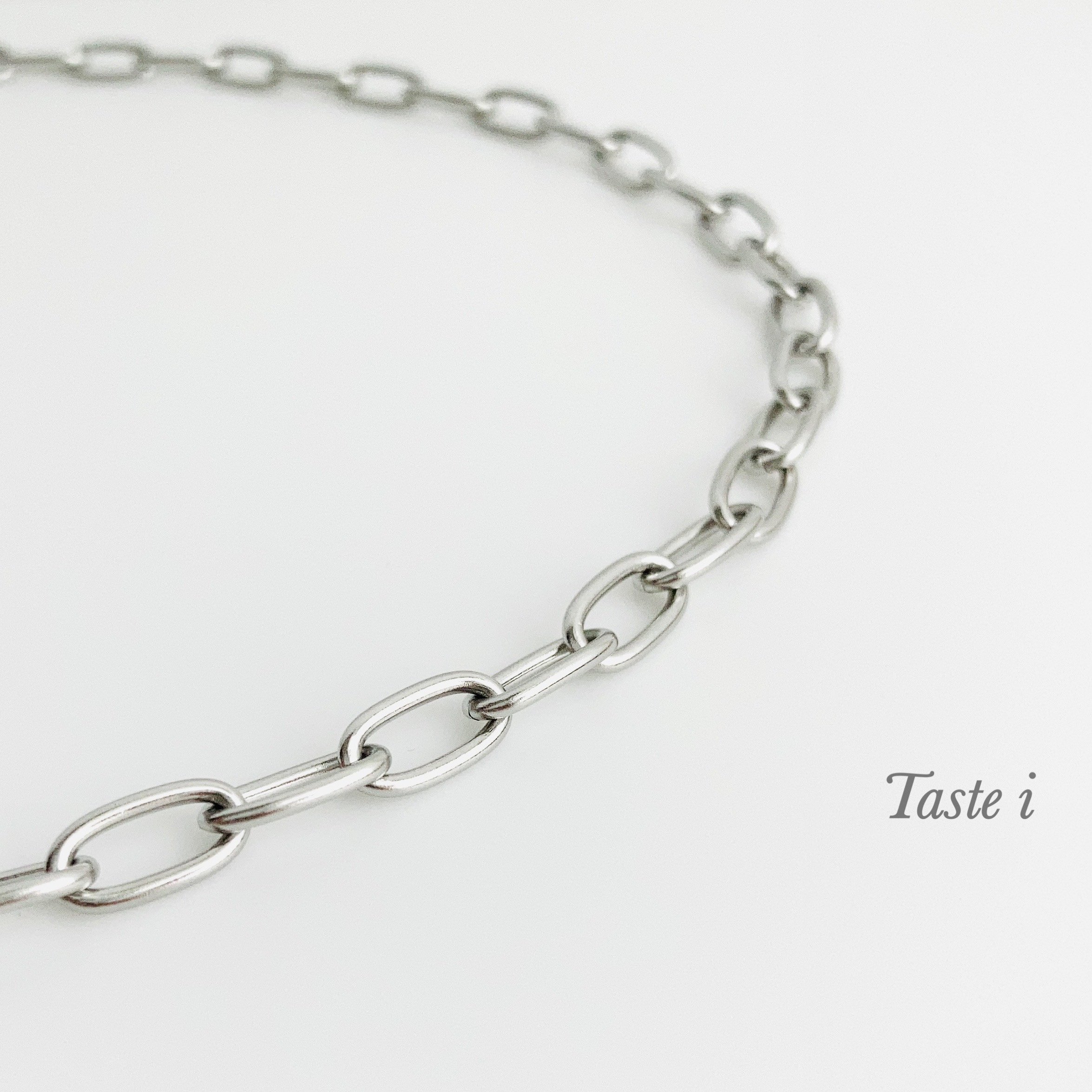 【大人テイスト】マンテル金具を使ったサージカルステンレスと大粒淡水バロックグレーパールのネックレス〔20117〕