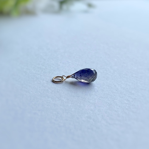 おまとめ出品✩︎⡱ ハンドメイドブレス　3月誕生石　アイオライト　水晶 おまとめ出品✩︎⡱ ハンドメイドブレス 3月誕生石 アイオライト