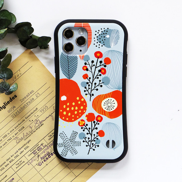 iPhone グリップケース 北欧 スマホケース 花 花畑 花柄 【優しい花】 1枚目の画像