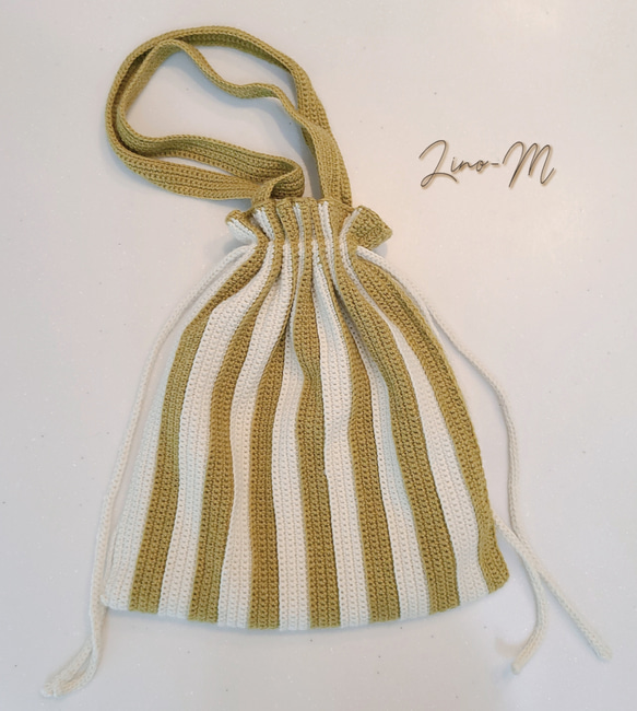 【1点のみ】ボーダープリーツニット巾着バッグ 1点のみ】ボーダープリーツニット巾着バッグ 巾着バッグ Lino-M