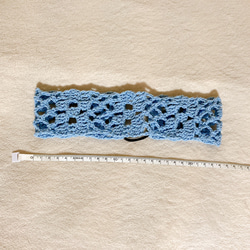 ヘアバンド　ブルー　手編み　1年中着用できる　コットン　ハンドメイド　透かし模様 7枚目の画像