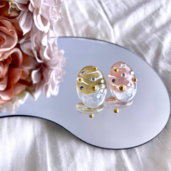 glass oval nuance yo-yo Earrings 5枚目の画像