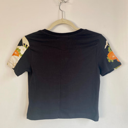 ブラック和風Tシャツ　レディース１点もの　着物リメイク　ミニクロップティー 3枚目の画像