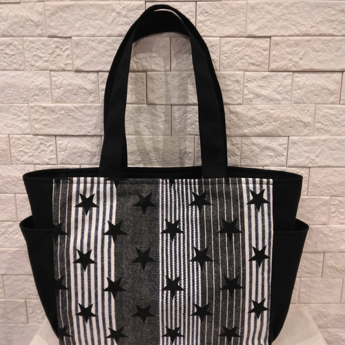 ☆新品☆トートバッグ （送料込】☆星柄☆ A4サイズサイドポケット  