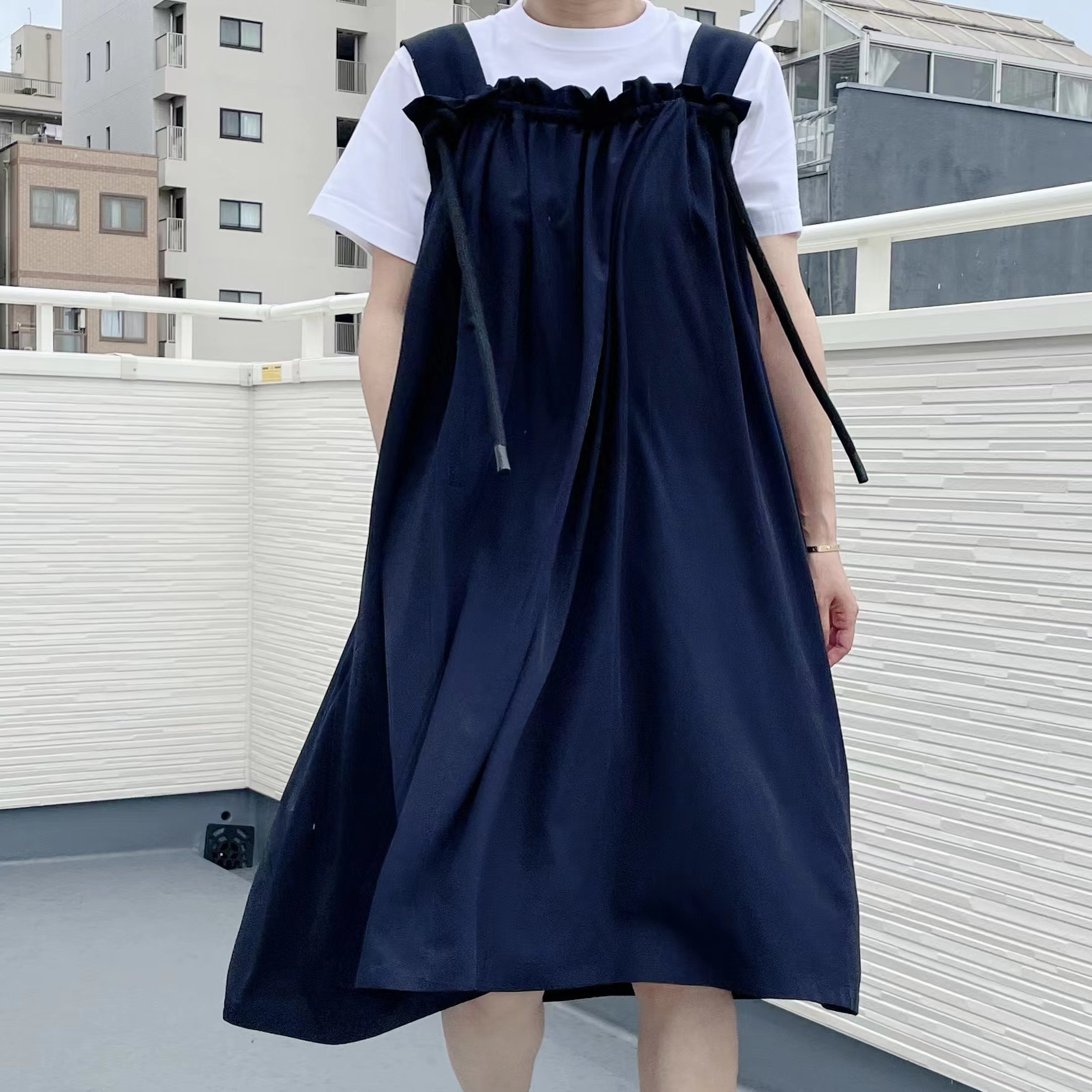 【新作再販】大人かわいい 紐付きギャザー サロペット ワンピース オールインワン フォーマル22006紺ネイビー