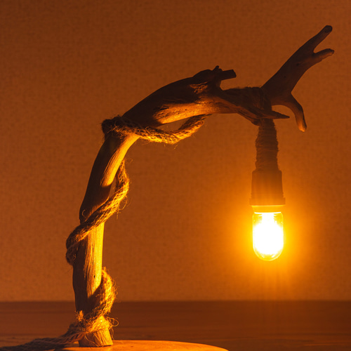 ハンドメイド　流木のテーブルランプ　ろうそく型電球　〜Forest〜 ハンドメイド 流木のテーブルランプ ろうそく型電球 〜Forest