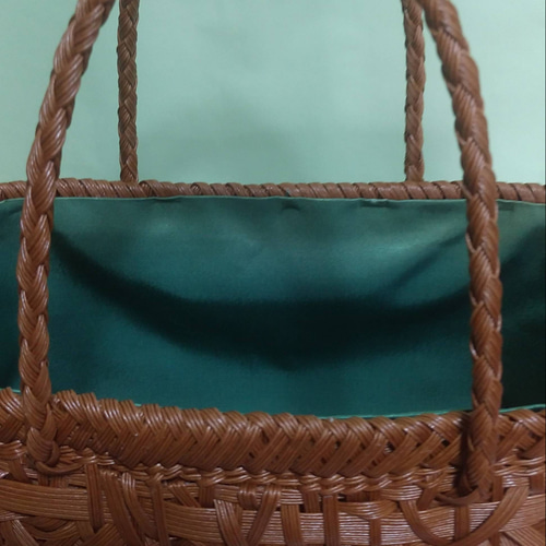 クラフトで作った山葡萄風かごバッグ