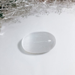 【月光浴・瞑想のお供に】最高級・クリア・セレナイトソープ　浄化済 Selenite Soap 1枚目の画像