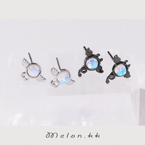 ずっと気になってた 天使と悪魔の囁きピアス サタン レッド