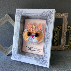 刺繍ブローチ　花かんむり　猫キャメル 4枚目の画像