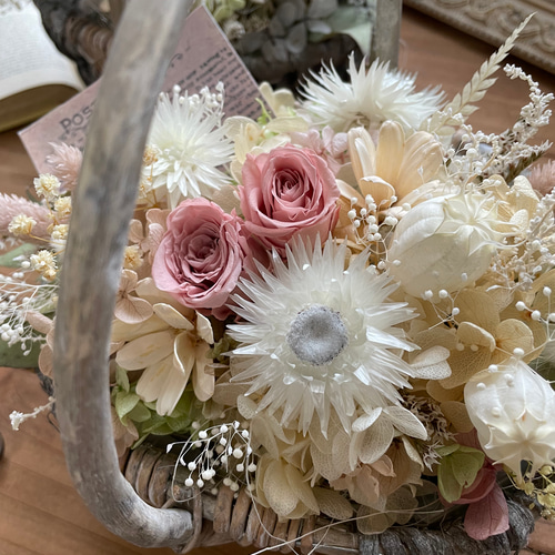 再販♡【送料無料】シャビーグレーのフラワーバスケット (くすみピンク