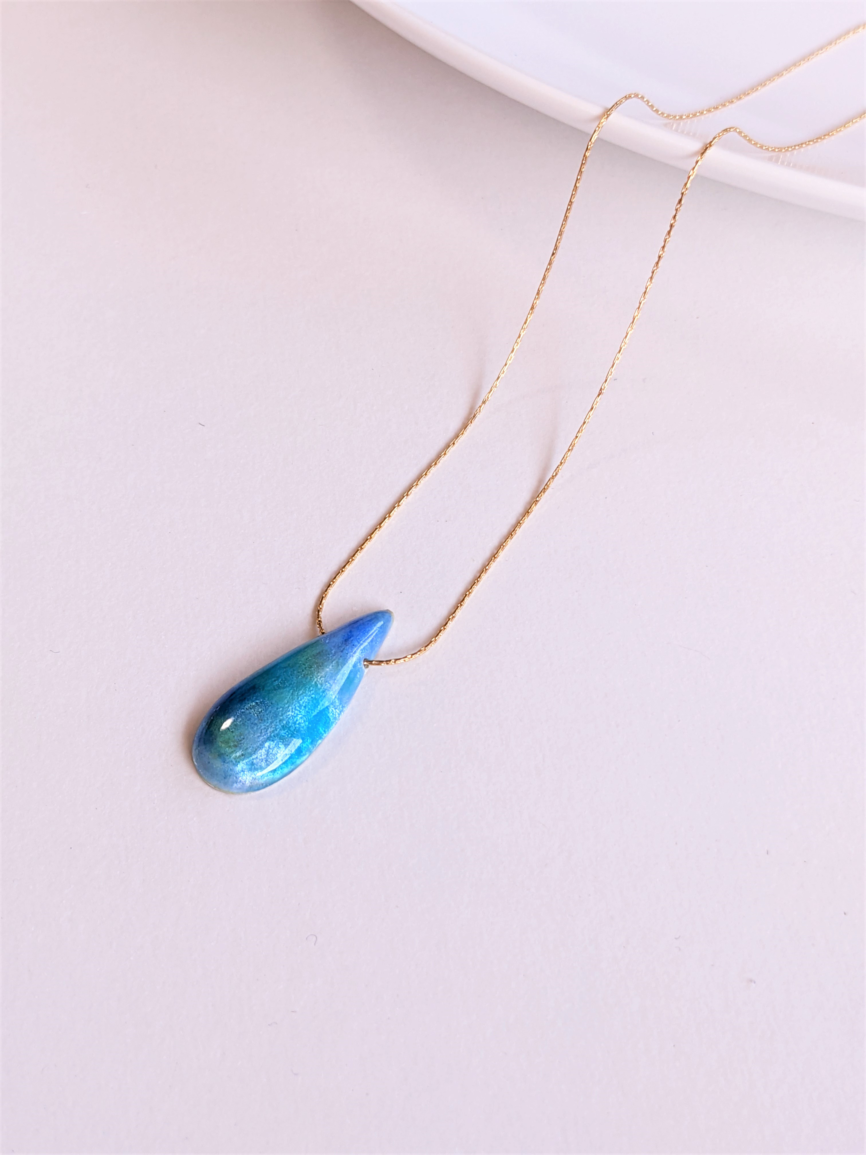 ふっくら七宝焼きペンダント（ブルードロップ）