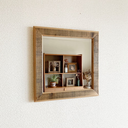 【30×30cm ウッドフレーム ウォールミラー】真四角　スクエア　正方形　壁掛けミラー　鏡　ミラー　古材　木製 2枚目の画像