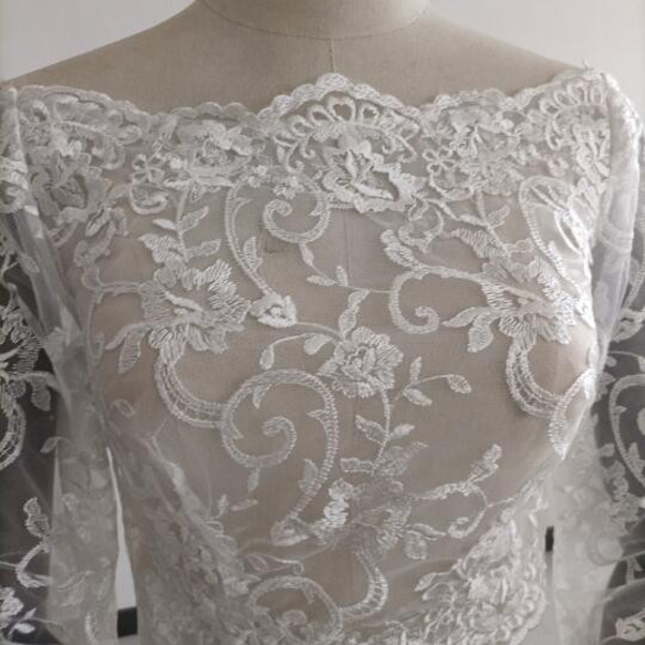 Bolero Elegant Bride 包扣長袖 第4張的照片
