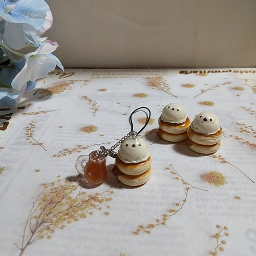 No．8 メイプルシロップ付きシマエナガアイスパンケーキ♡ストラップ