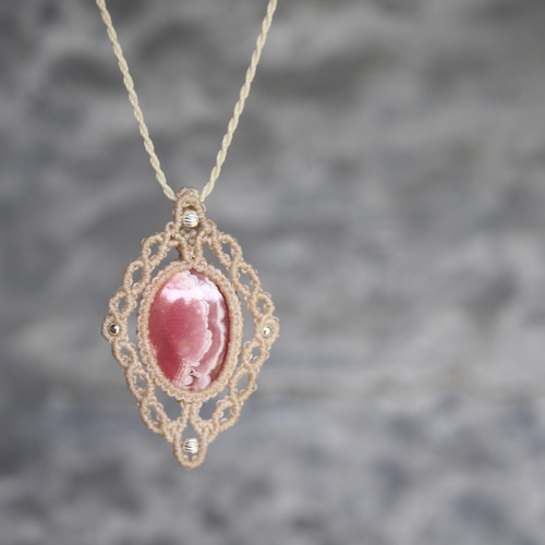 ロードクロサイト（インカローズ） 菱形 マイクロマクラメ ペンダント