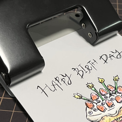 自分でケーキを色塗りする誕生日カード 4枚目の画像
