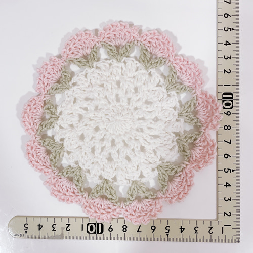 樹里レース編みドイリーお花モチーフホワイトハンドメイド 小さなお花のドイリー｜レース編み・かぎ針編み｜Crochetart
