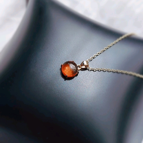 再販】『幸せを呼び込む』バルティックアンバーネックレス(天然色)琥珀