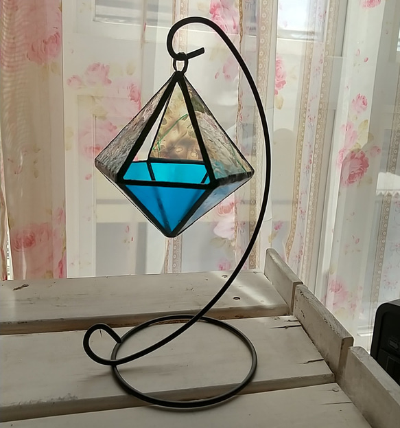 ステンドグラス＊卓上テラリウム/キャンドルホルダー（フラクチャーガラス×水色） 1枚目の画像