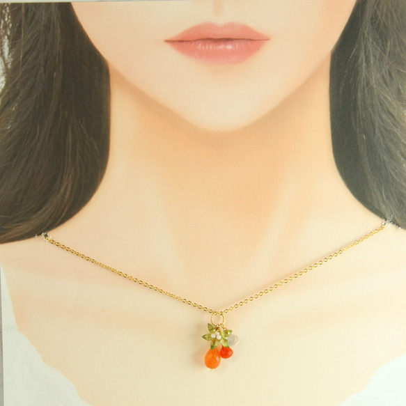 【7月誕生石】2種カーネリアン ペリドット 花のネックレス 1枚目の画像