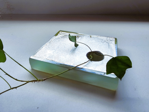 ガラス箱型花器銀箔　 4枚目の画像