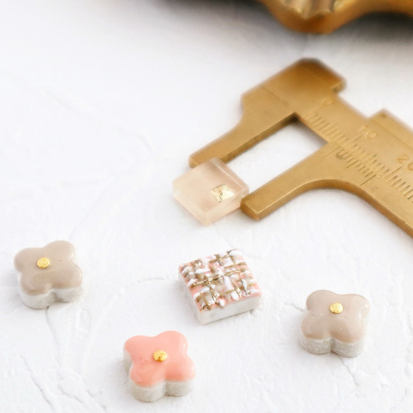 【初夏 人気】花柄ピアス 小ぶり 5粒セット｜夏カラー×美濃焼×ガラス×金箔｜リバティ調イヤリング対応可 9枚目の画像