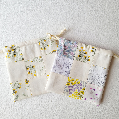 巾着袋mini(2個組) パッチワーク 花柄 巾着袋 funwari-mi 通販｜Creema  