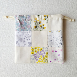 巾着袋mini(2個組)　パッチワーク　花柄 3枚目の画像