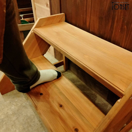 ドヤ顔で壇上にあがる階段 2段 オークcol. 椅子（チェアー）・スツール  