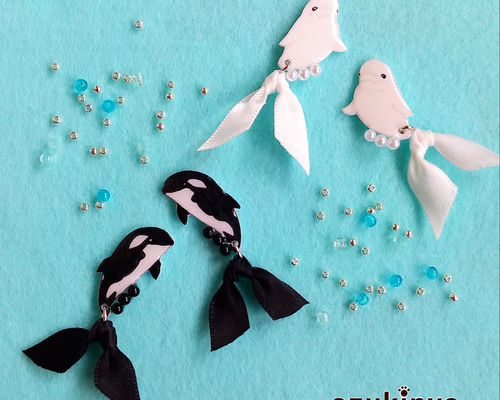 受注生産】キュートな尾ビレ♪サテンリボンのベルーガとシャチのピアス